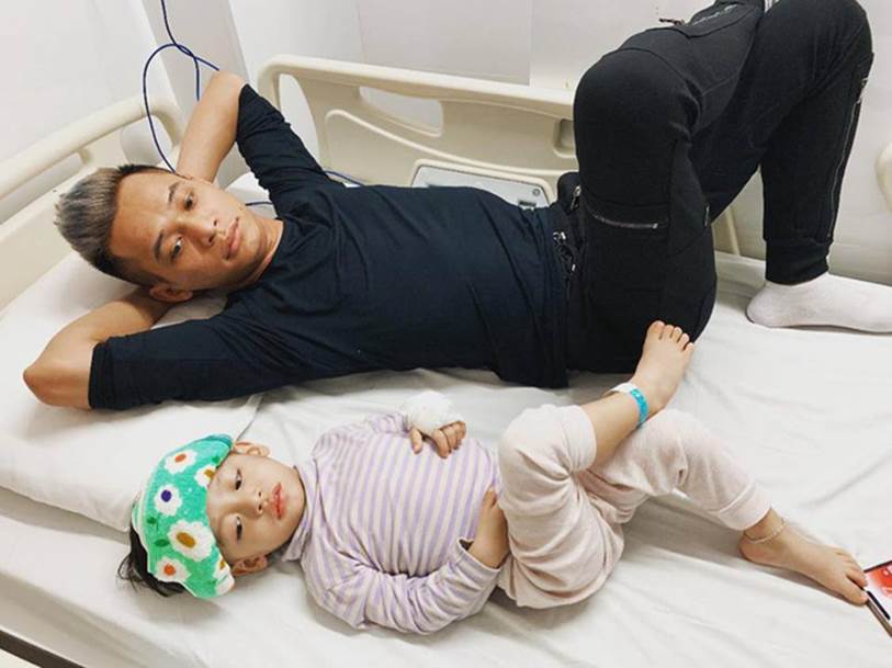 Độ Mixi - 1 trong top 4 streamer giàu nức tiếng lại gây bão với ảnh trông con khi đang live, thế mới nói: Chia tay vì bận lo sự nghiệp chỉ là lý do!-9