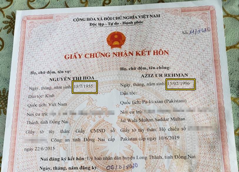 Rộ tin hàng xóm cô dâu 65 tuổi chồng 24 tuổi tiết lộ: Chú rể trẻ đánh vợ, lấy xe máy bỏ đi biệt tích đã nhiều ngày?-1