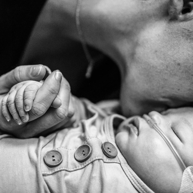 Nghẹn lòng nghe tâm sự của bà mẹ mất con trai 6 ngày tuổi vì em bé bị kẹt vai trong quá trình sinh thường-3