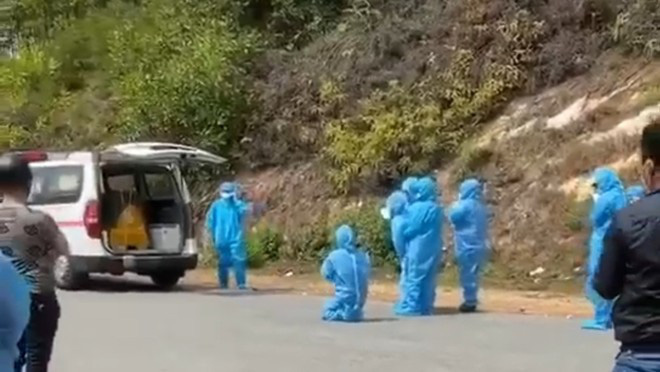 Lãnh đạo Bệnh viện Trung ương Huế nói gì về tin đồn kỷ luật tài xế và y tá chở thi hài bệnh nhân Covid-19?-5