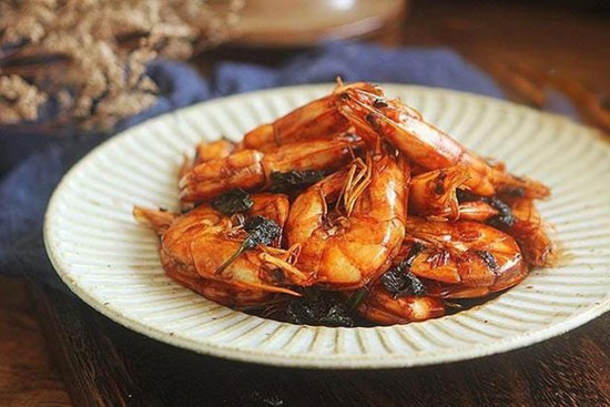 Tôm xào tía tô vừa ngon lại lạ miệng, chồng con ăn không thể ngừng đũa