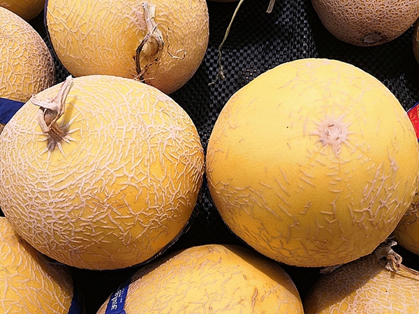 Bỏ tiền ra mua dưa lưới mà không biết những mẹo chọn dưa ngon&nbsp;thì thật quá thiếu sót!-2