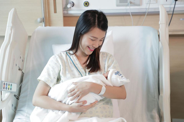MC Hoàng Oanh lần đầu khoe quý tử, kể chuyện vượt cạn khi không có ông xã ở bên và thót tim vì bị doạ sinh non-2