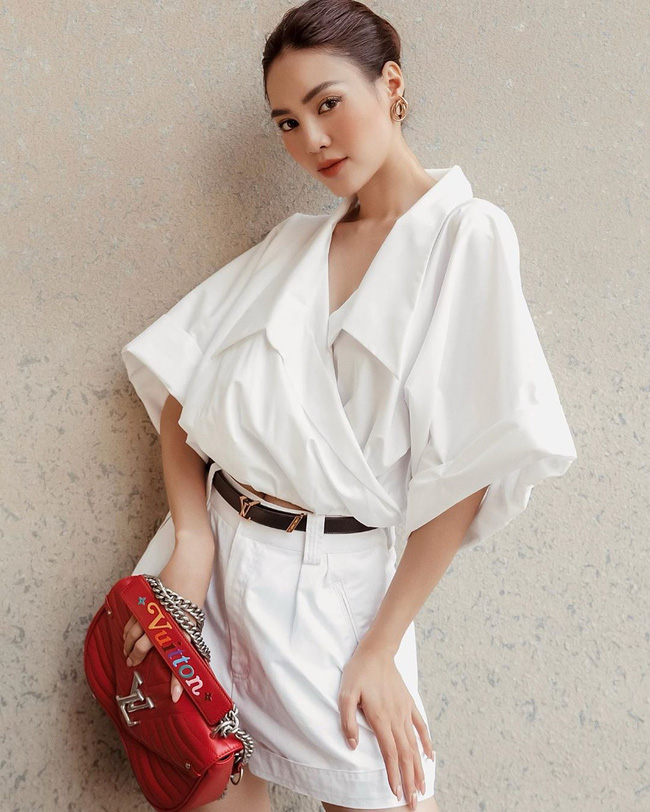 7 cách diện áo blouse trắng của Lan Ngọc: Từ sexy mà vẫn tinh tế cho đến khéo giấu bắp tay to đều đủ cả-7