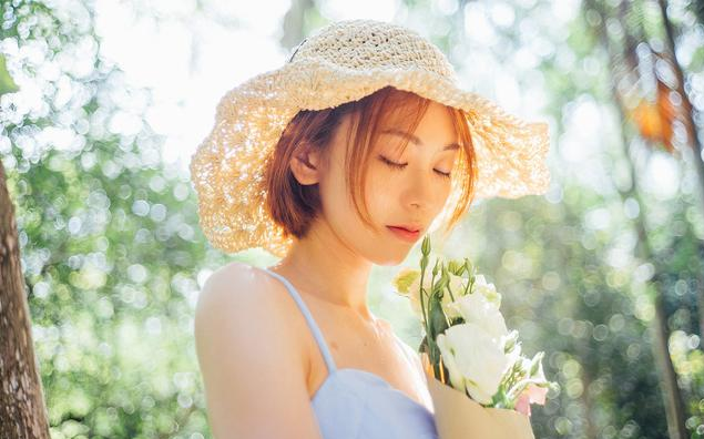 Trong bữa tối lãng mạn kỷ niệm 3 năm yêu nhau, bạn trai cười tươi gọi 2 đĩa mì Ý sốt hải sản, cô gái kiên quyết gạt phăng chiếc nhẫn cầu hôn đắt đỏ-1