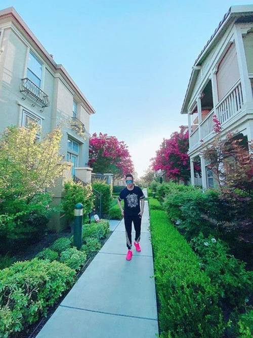 Vừa về được nhà, Nhật Tinh Anh khoe khu vườn trong biệt thự triệu đô ở Mỹ-2