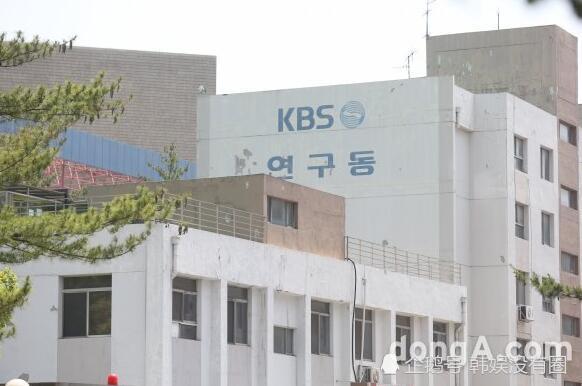 Nam diễn viên nổi tiếng chính thức thừa nhận lén lắp camera quay trộm phụ nữ trong nhà vệ sinh-2