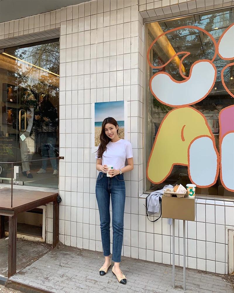 Mix 5 kiểu áo này với quần skinny jeans, chị em sẽ không bao giờ thất bại trong chuyện mặc đẹp và tôn dáng-2