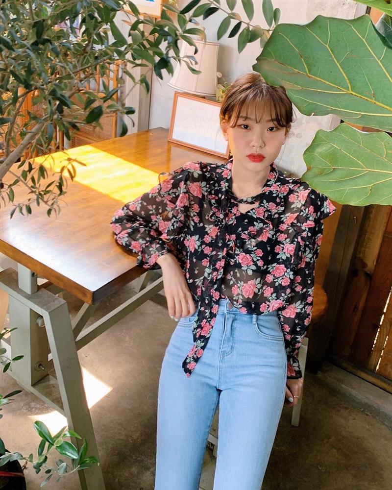 Mix 5 kiểu áo này với quần skinny jeans, chị em sẽ không bao giờ thất bại trong chuyện mặc đẹp và tôn dáng-5