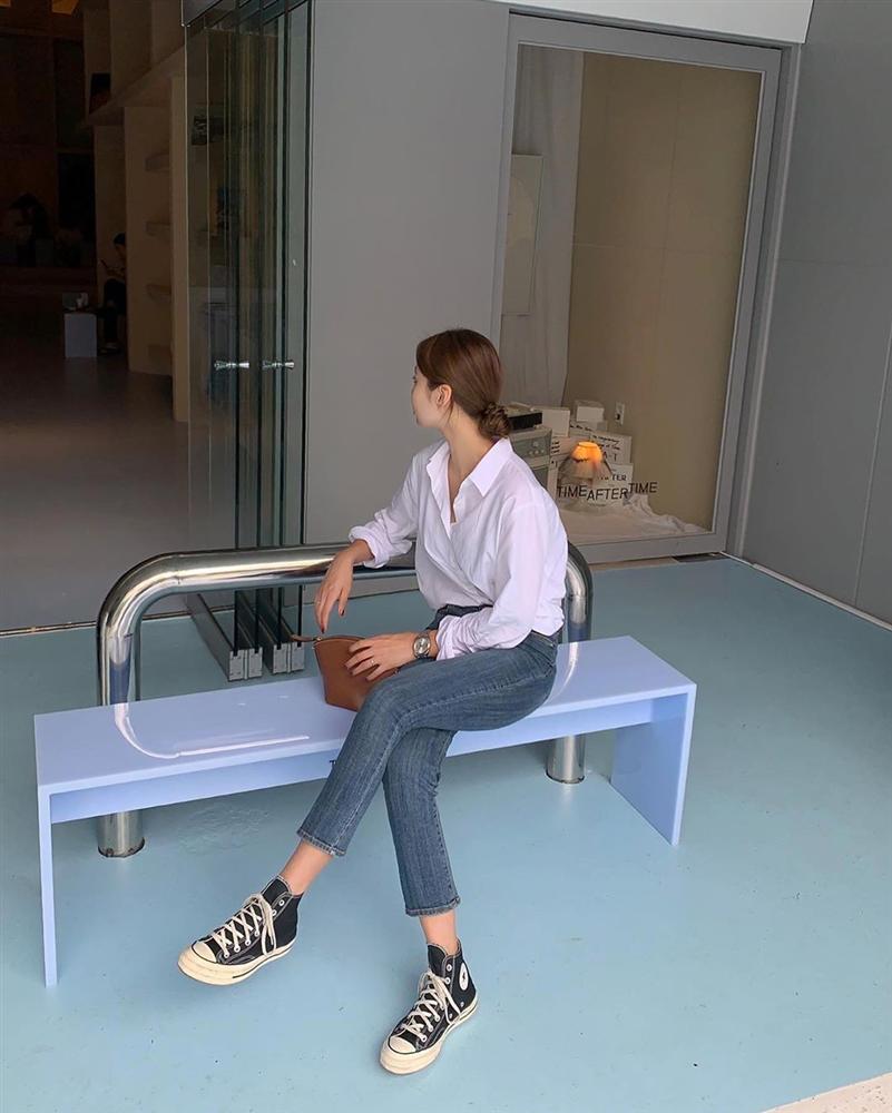 Mix 5 kiểu áo này với quần skinny jeans, chị em sẽ không bao giờ thất bại trong chuyện mặc đẹp và tôn dáng-15