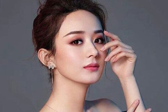Phụ nữ sinh đúng ngày Âm này, tài năng xuất chúng, phúc đức vẹn toàn