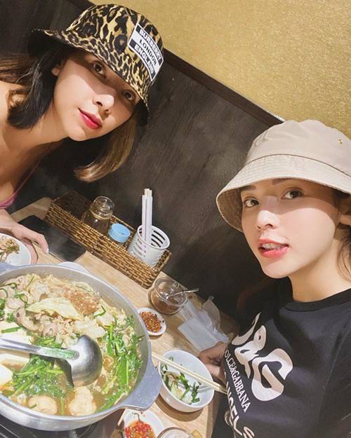 Được người tình chân dài làm món tủ, Kỳ Duyên nức nở khen ngon nhất Sài Gòn-1