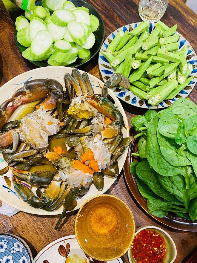 Được người tình chân dài làm món tủ, Kỳ Duyên nức nở khen ngon nhất Sài Gòn-4