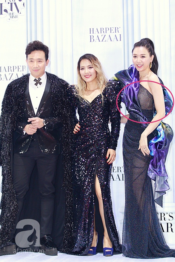 Trong khi Thúy Hạnh mắc lỗi nội y lộ liễu thì HH Hà Kiều Anh lại cao tay hơn hẳn khi cùng diện đầm xuyên thấu gợi cảm-8