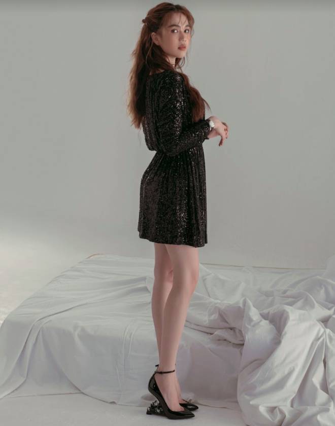 Ngọc Trinh khiến netizen ngẩn ngơ vì quá xinh trong loạt ảnh phong cách mới, nhưng sao na ná Song Hye Kyo thế này?-8