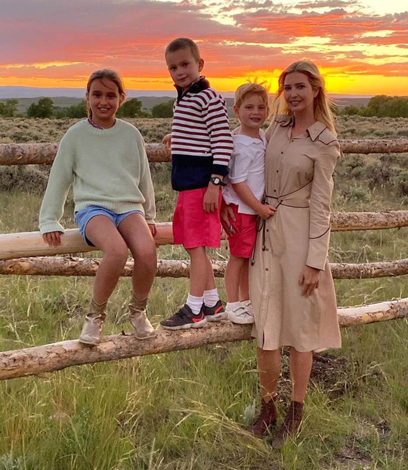 3 người cháu của Tổng thống Trump từng gây sốt với vẻ đáng yêu, được cưng chiều hết mực giờ đã lớn nhanh như thế này đây-7