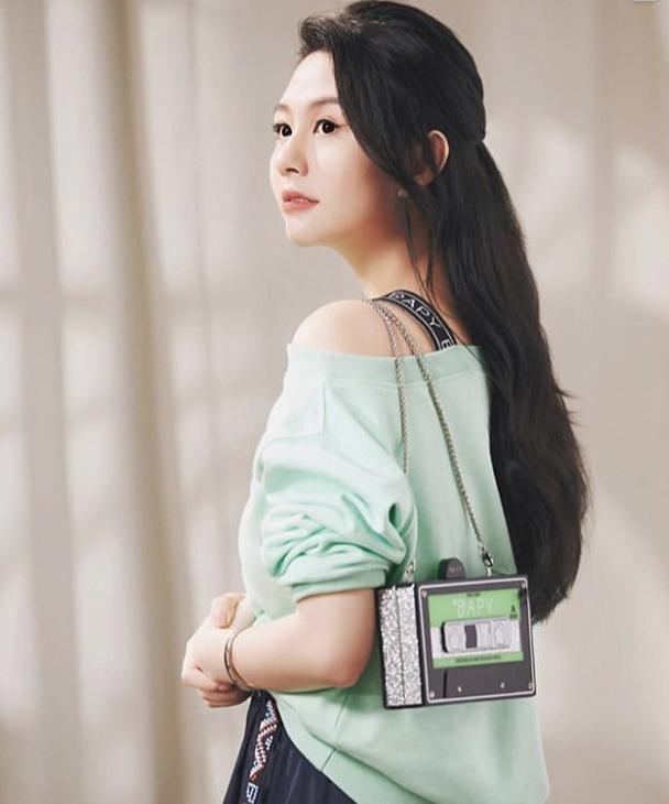 Choáng ngợp với lối sống siêu xa hoa của ái nữ nhà bom sex Khâu Thục Trinh, ở trong căn hộ có giá thuê một tháng lên tới hơn 1 tỷ đồng?-1