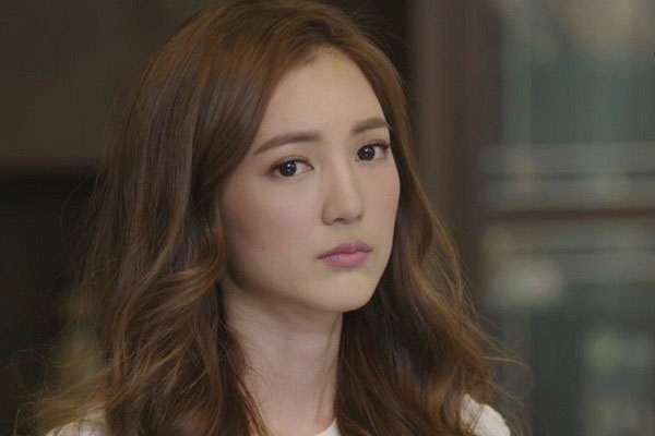 Vợ cũ của chồng hẹn tôi rồi đưa ra mảnh giấy nhàu nhĩ khiến tôi điêu đứng-1