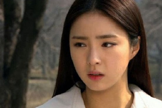 Gia đình tôi trách móc chị dâu cho cháu trai độc tôn đi bán vé số dù giàu có, không ngờ chị ấy tuyên bố một câu làm cả nhà hốt hoảng