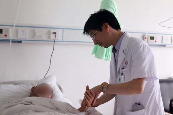 Ngày càng nhiều người trẻ bị đột tử do tắc mạch máu não: 2 món ăn cần tránh xa và 9 thực phẩm nên ăn thường xuyên để làm sạch mạch máu não-9