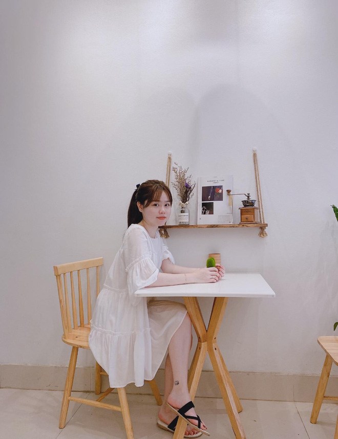 Huỳnh Anh đổi style ăn diện một màu” từ ngày quen Quang Hải, tưởng nhàm chán mà chàng vẫn yêu-7