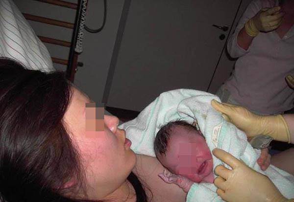 Sinh xong y tá hỏi trai hay gái, sản phụ kiệt sức cũng phải trả lời, rất quan trọng!-2