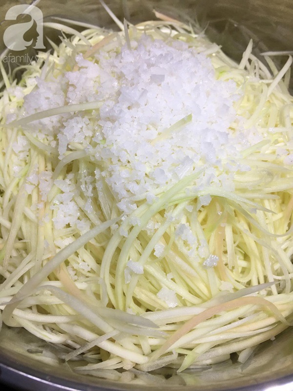 Dùng cùi bưởi và đu đủ làm nem chua chay 100% vừa an toàn vừa ngon không kém gì nem thịt-3