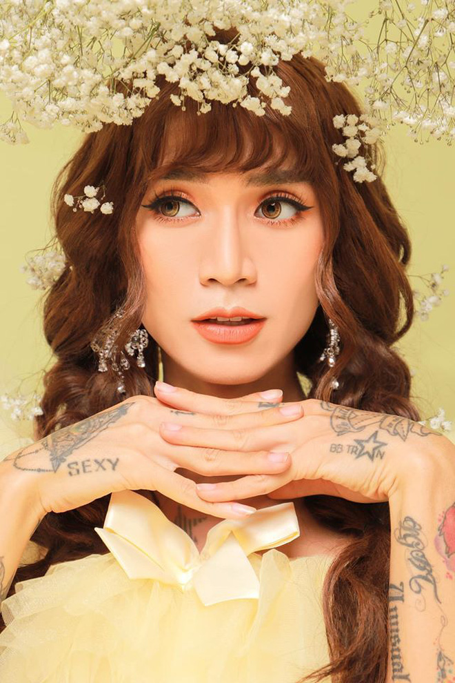 BB Trần hoá cô dâu lộng lẫy: Thần thái ấn tượng, kéo đến ảnh khoe dáng nuột còn bất ngờ hơn-3