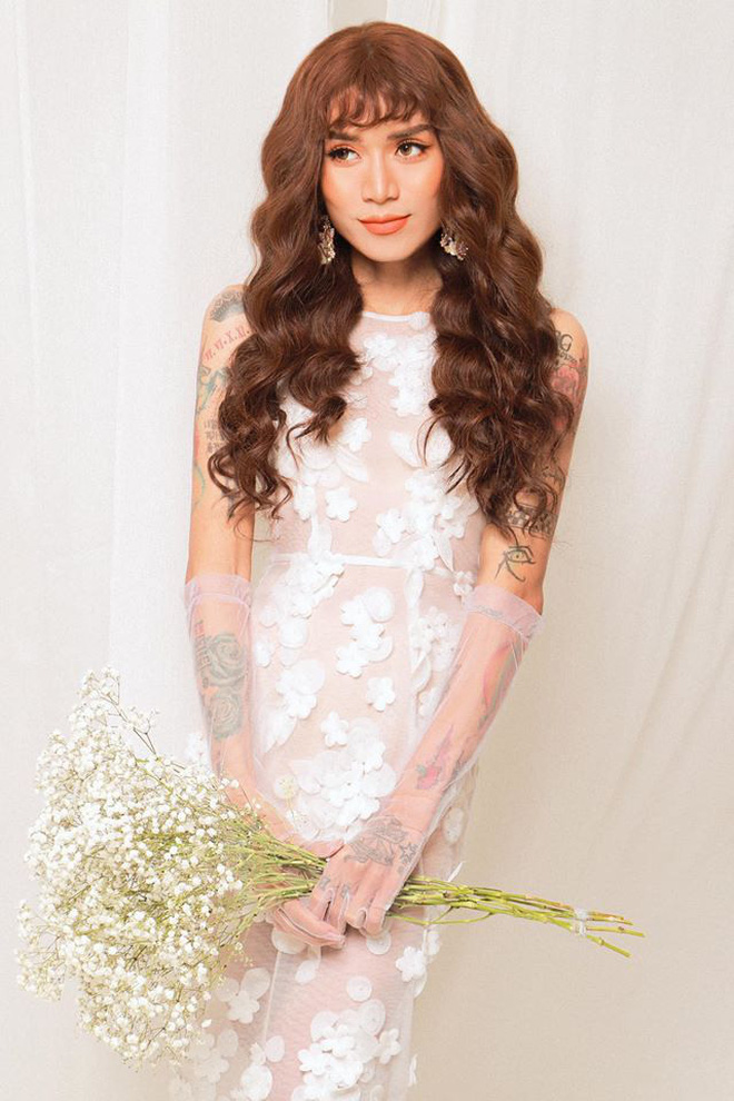 BB Trần hoá cô dâu lộng lẫy: Thần thái ấn tượng, kéo đến ảnh khoe dáng nuột còn bất ngờ hơn-5