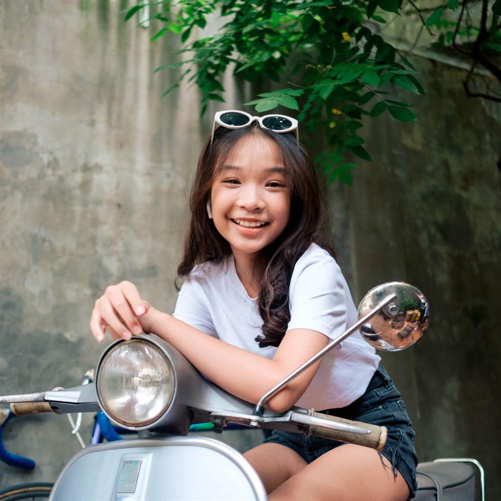 Thiên Thư - tiểu thư 13 tuổi đã có 4 năm làm YouTuber: Ít bạn bè vì nổi tiếng, tự kiếm tiền đóng học phí trường quốc tế-3