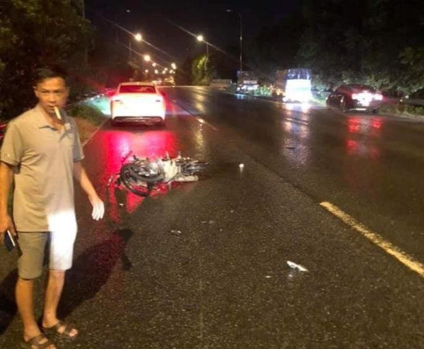 Cô gái trẻ chạy xe máy ngược chiều trên đại lộ Thăng Long, tông vào ô tô tử vong tại chỗ-1