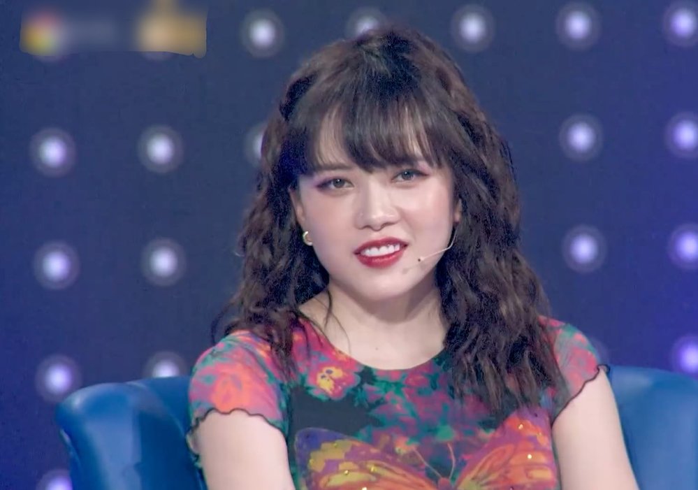 Lý do Thiều Bảo Trâm luôn để tóc mái dầy cộp giống Lisa BLACKPINK-8