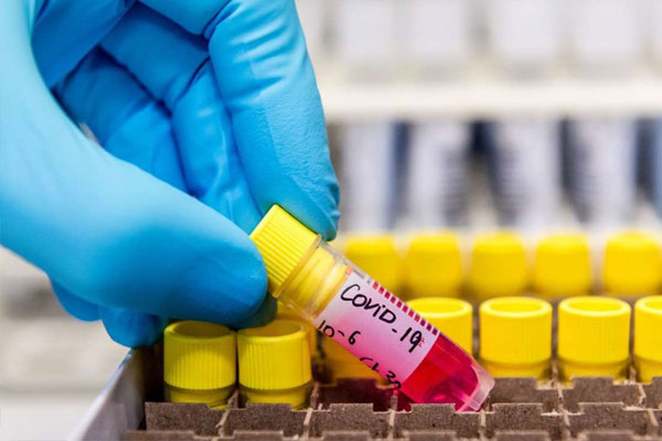 5 người trong một gia đình mắc COVID-19, trong đó có bé gái hơn 1 tháng tuổi-2