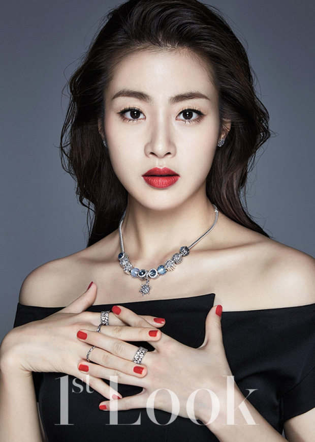 Sau 3 năm chia tay Hyun Bin, Kang Sora bất ngờ thông báo kết hôn, vậy người ấy là ai?-1