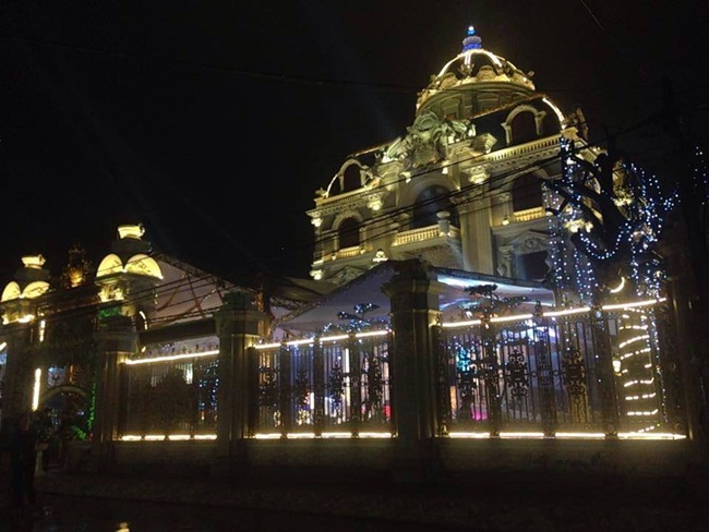 Xã giàu có ở Việt Nam, biệt thự không hiếm, có lâu đài xây 9 năm tốn hàng chục tỷ-10