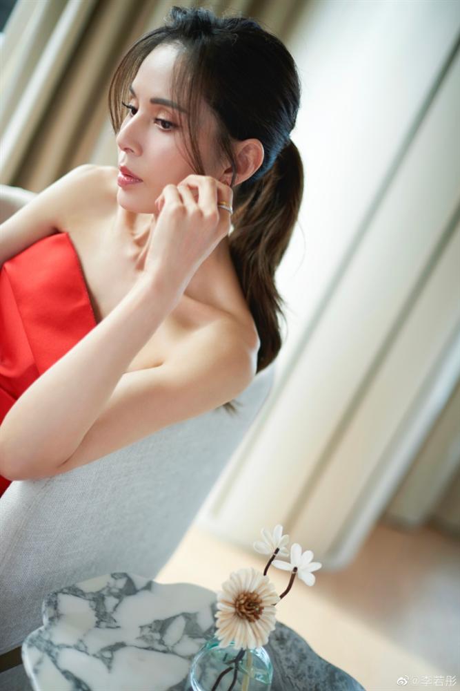 Tiểu Long Nữ đẹp nhất lịch sử tiết lộ vì sao U60 nhan sắc chim sa cá lặn vẫn độc thân, dân mạng ầm ầm tán thành-18