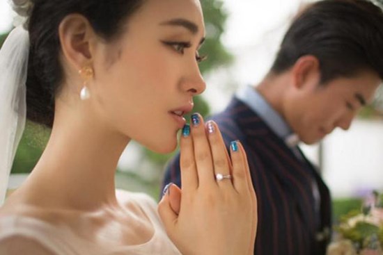 Trong đám cưới, mẹ chồng đưa ra hai quy tắc, con dâu mỉm cười rồi lặng lẽ bước ra cửa rời đi trong sự sửng sốt của mọi người