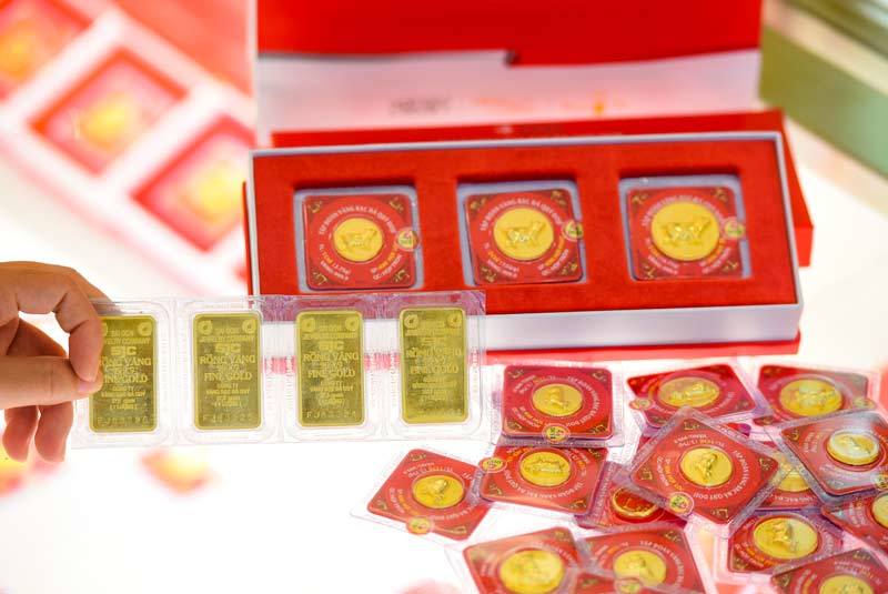 Giá vàng hôm nay 18/8: Sức mua tăng vọt, lại tăng dựng đứng-1