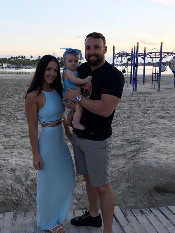 Mẹ bủn rủn khi thấy ảnh con gái trên trang web dành cho bọn biến thái, phẫn nộ hơn với những chi tiết trong hình và bình luận phía dưới-1