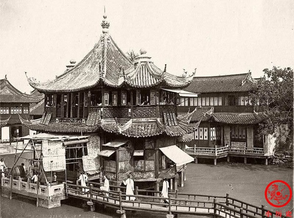 Loạt ảnh cũ phơi bày cuộc sống khắc khổ của người dân cuối thời nhà Thanh, có người còn bất chấp nguy hiểm để kiếm miếng ăn-7