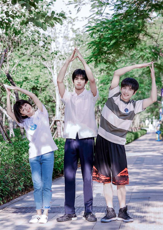 Lộ hậu trường Lấy danh nghĩa người nhà: Anh nhỏ Trương Tân Thành lấy nước mắt là thế nhưng đời thực tấu hài cực mạnh-2