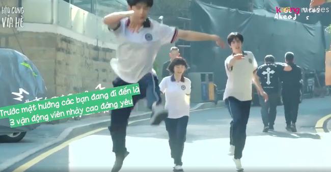 Lộ hậu trường Lấy danh nghĩa người nhà: Anh nhỏ Trương Tân Thành lấy nước mắt là thế nhưng đời thực tấu hài cực mạnh-4