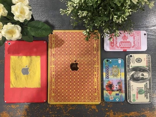 Làm đẹp tháng cô hồn: nam nhuộm tóc nén nhang, nữ làm móng vàng mã-3