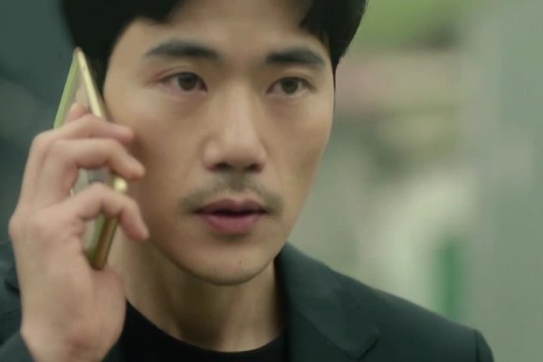 10h tối mới thấy vợ đi làm về, tôi quát vợ dám bỏ con đi chơi nhưng vừa dứt lời thì ăn ngay cái tát của mẹ vì…-1