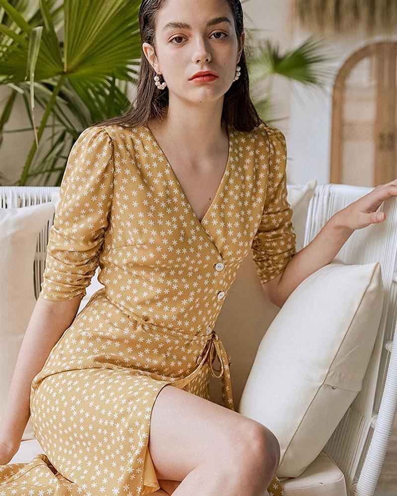 Phụ nữ Pháp mê váy quấn như điếu đổ, diện lên vừa xinh vừa sang lại trông gầy đi hẳn vài kilogram-10