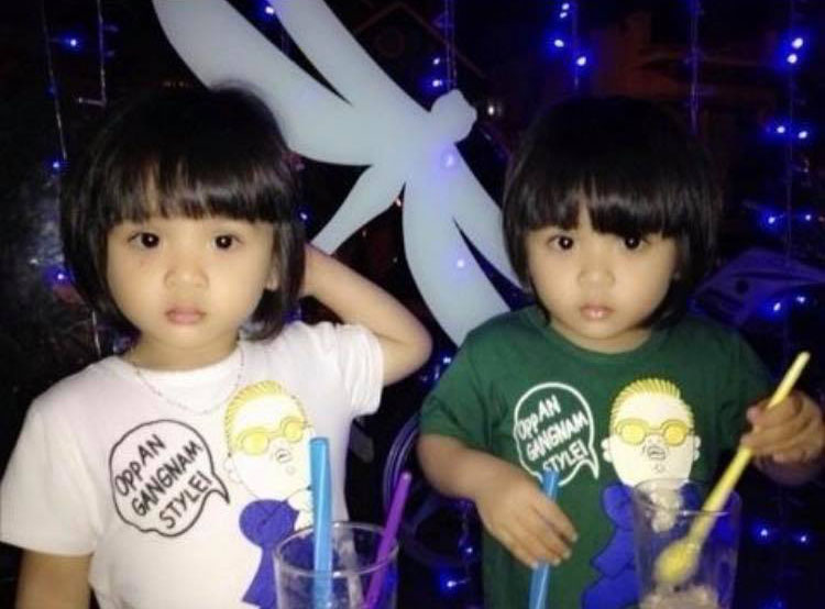 Cặp sinh đôi 9 tuổi gây sốt vì gương mặt quá giống Hương Giang-3