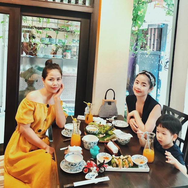 Hội những bà mẹ siêu hack tuổi của dàn trai xinh gái đẹp, nếu xuyên không sẽ đe doạ độ nổi tiếng của con cái mất thôi-3