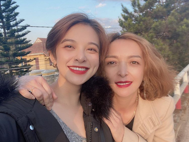 Hội những bà mẹ siêu hack tuổi của dàn trai xinh gái đẹp, nếu xuyên không sẽ đe doạ độ nổi tiếng của con cái mất thôi-14