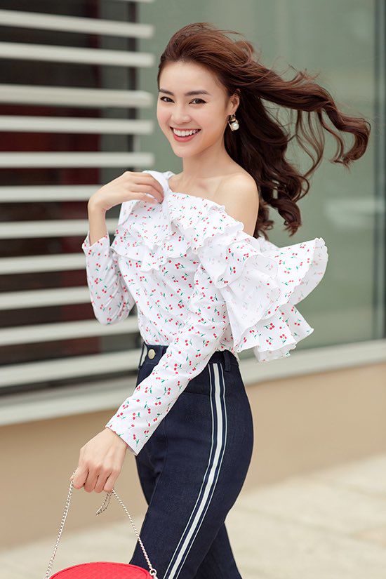 Kiểu đồ bèo nhún làm bao người đẹp tụt hạng” vì sến, qua tay Lan Ngọc thấy sang ngút ngàn-6