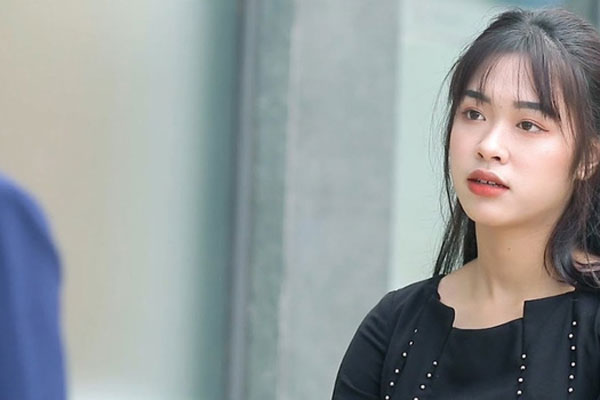 Em gái đến chơi rồi đột ngột đề nghị cho tôi tiền sửa nhà, sau khi nghe em kể lể lý do, tôi bối rối vô cùng-2